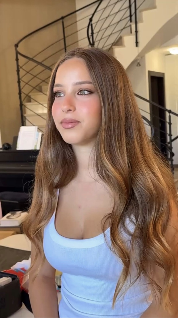 עבודת איפור ועיצוב שיער של שיר גייזלר